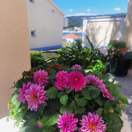 Marovito Apartment Supetarska Draga Exterior foto