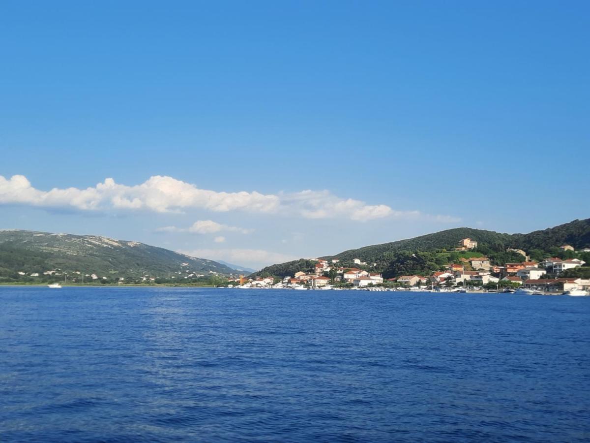Marovito Apartment Supetarska Draga Exterior foto