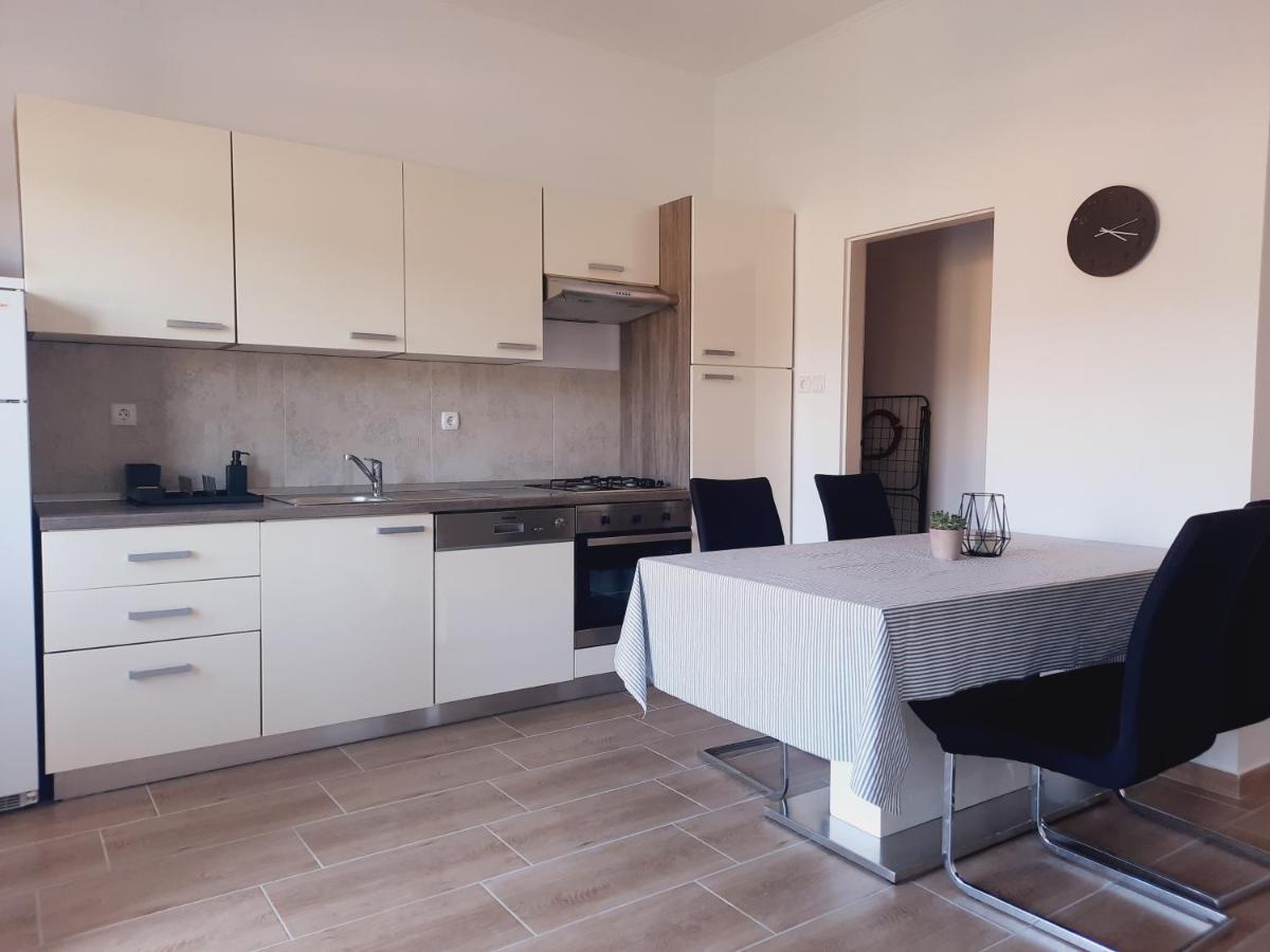 Marovito Apartment Supetarska Draga Exterior foto